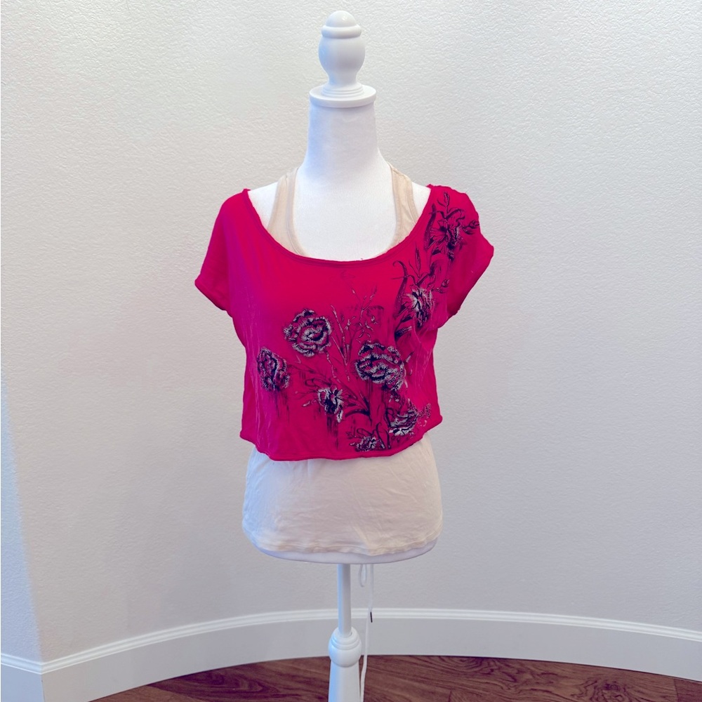 Guess Two Piece Cropped Pink Rose Red Graphic Top with Floral Accents - Size M